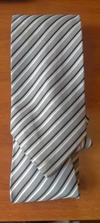 Corbata elegante gris rayas clásica