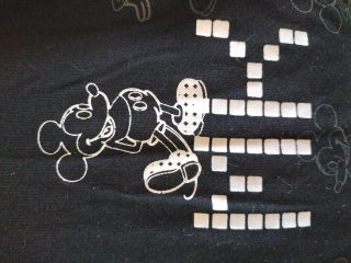 Camiseta Disney Mickey Mouse Negray plateada .