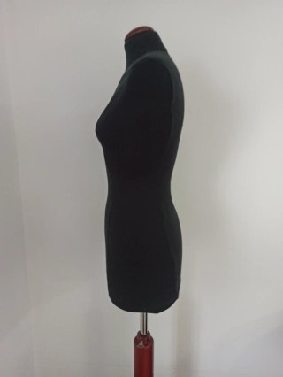 Maniquí de costura mujer negro