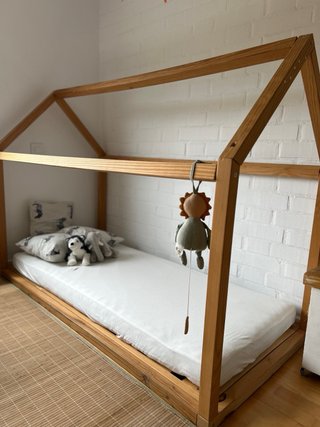 Cama Montessori de madera