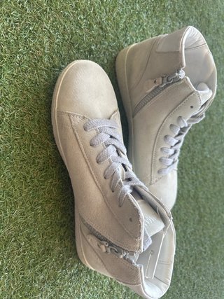 Botas Armani Junior Piel Beige y Plateadas