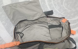 Bolsa de viaje plegable Jané gris y negra, 4€!!