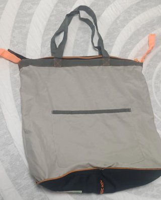 Bolsa de viaje plegable Jané gris y negra, 4€!!
