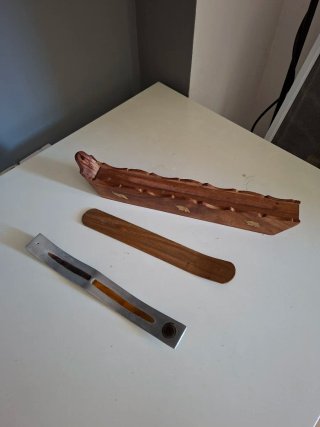 Incensiarios e inciensos de diferentes tipos