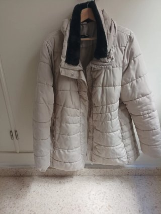 Plumón beige talla 48