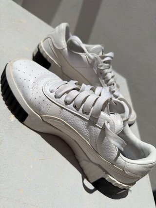 Zapatillas Puma Cali Blancas y Negras de piel