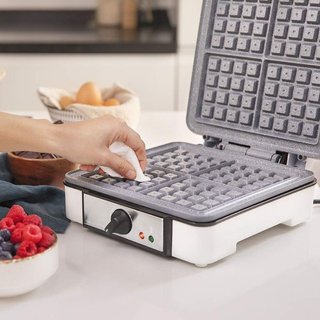 Cecotec Gofrera Eléctrica Fun Gofrestone 4Inox.