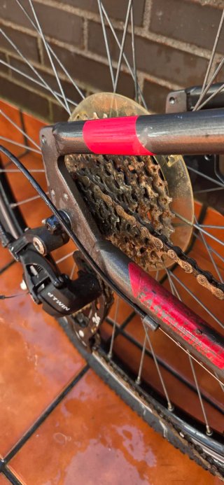 Bicicleta B-TWIN Gris con Cesta