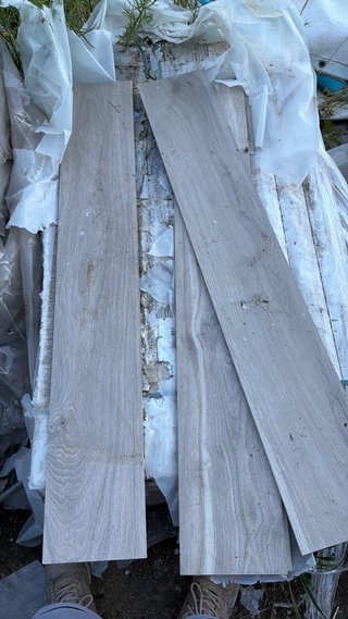 Rajola tipo madera gris 12,5m2