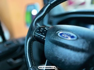 FORD CUSTOM CON 2 AÑOS DE GARANTIA