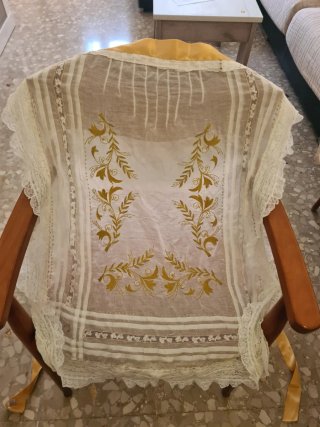 Traje de Fallera Rojo y Dorado