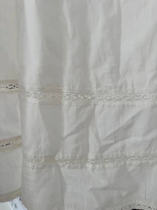 Falda midi Zara bordados floral