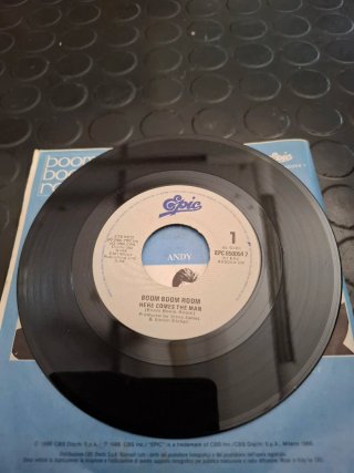 45giri Boom Boom Boom Here Comes The Man
