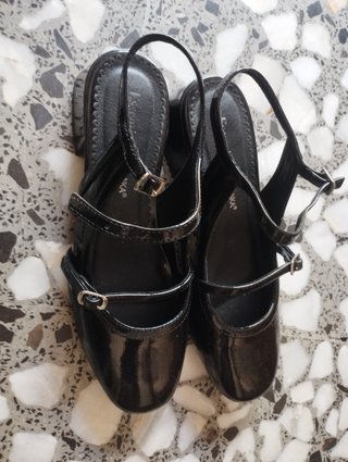 Zapatos de vestir negros Talla 39