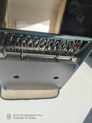 Máquina de escribir Olivetti Lettera 32
