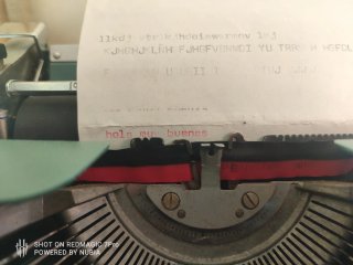 Máquina de escribir Olivetti Lettera 32