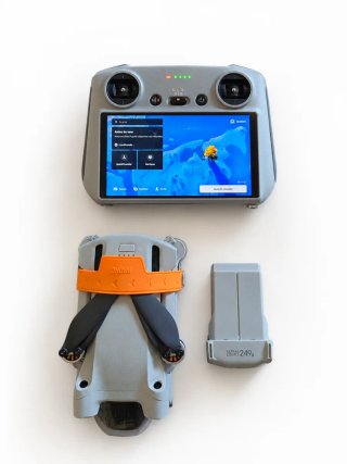 DJI Mini 3 Pro + Mando con Pantalla + Maletín
