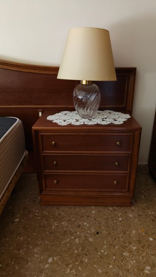 Habitación matrimonio madera oscura