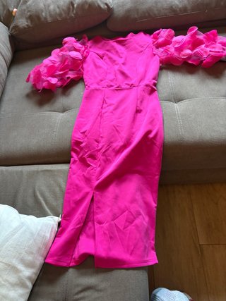 Vestido fiesta rosa con volantes