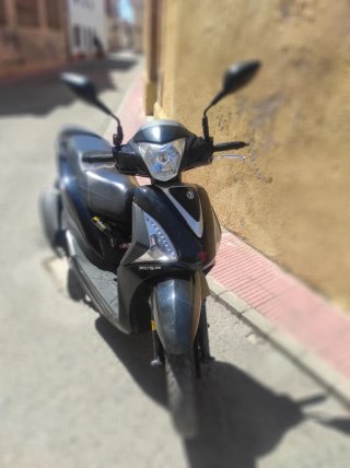 Moto SYM Symphony Negra