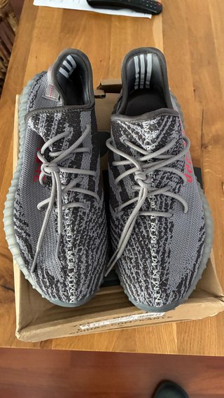 Adidas Yeezy Boost 350 V2 Zebra Talla pequeña.