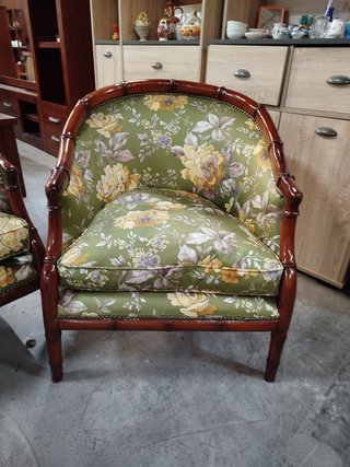 Conjunto Sofá y Sillones Florales BUEN ESTADO