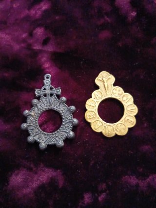 Antiguos anillos rosario dedo