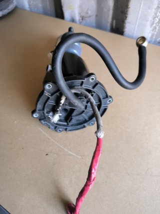 Bomba Gasolina Benelli Trek 1130