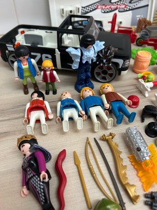 Lote de piezas y muñecos playmobil