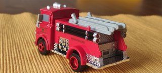"ROJO" CAMIÓN DE BOMBEROS