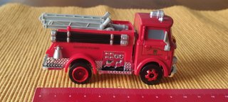 "ROJO" CAMIÓN DE BOMBEROS