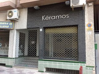 Local comercial, amueblado, 65 metros, un baño