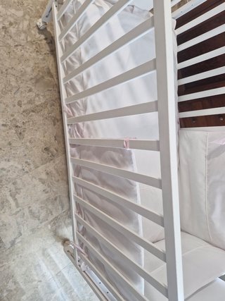Cuna bebé blanca