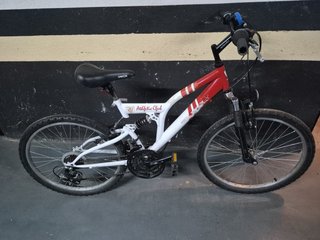 Bicicleta Athletic Club Roja y Blanca