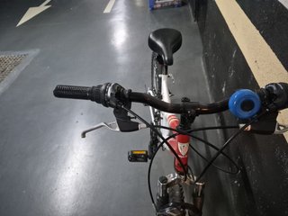 Bicicleta Athletic Club Roja y Blanca