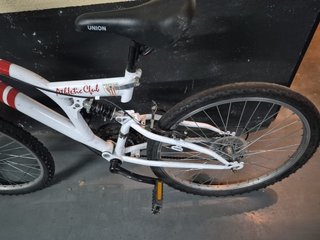 Bicicleta Athletic Club Roja y Blanca