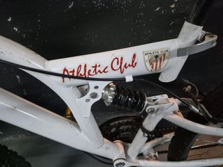Bicicleta Athletic Club Roja y Blanca