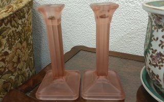 Candelabros de cristal rosa