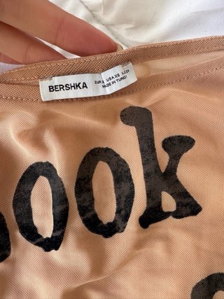 Top Malla Bershka Look At My Face Talla S