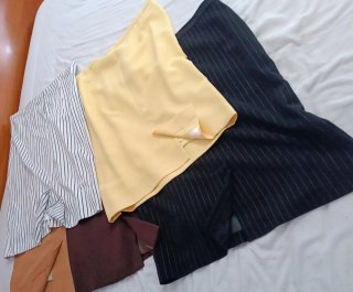CHOLLO - Lote 5 faldas rectas vintage
