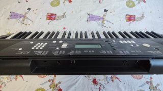 Yamaha EZ-220 Teclado SENSIBLE RETROILUMINADO USB
