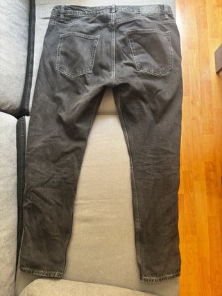 Vaqueros Mango Ben negros Talla 44 Cropped Tapered