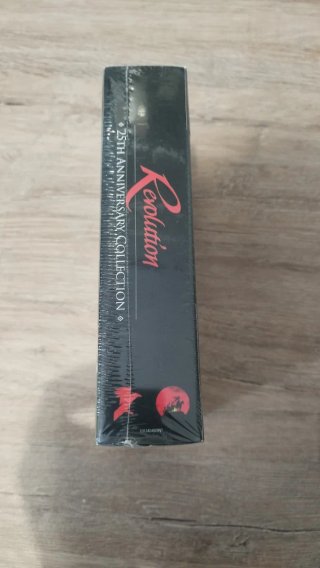 Revolution 25 Anniversary Collection PC PRECINTADO