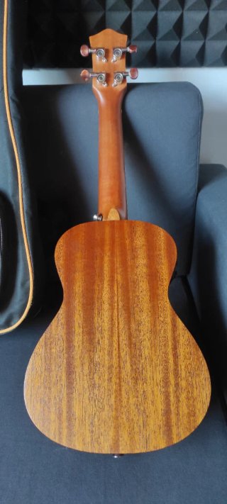 Ukelele Donner DUC-4E
