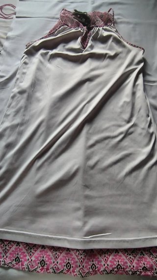 Vestido blanco encaje pompones