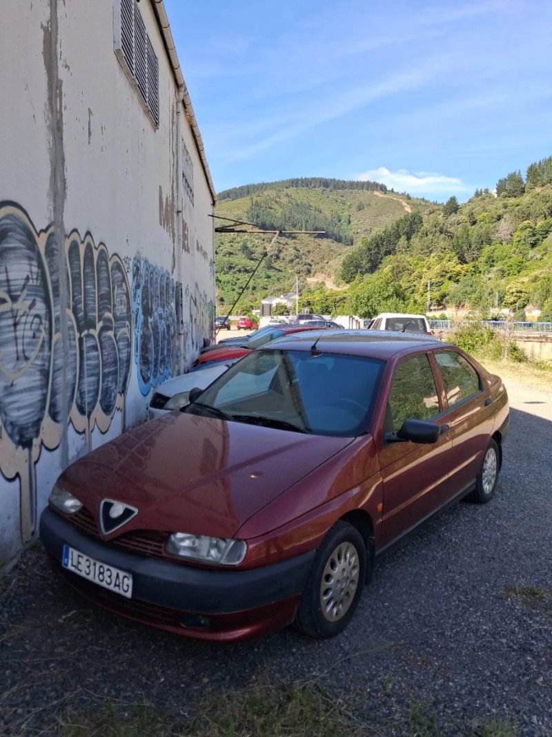 Alfa Romeo 146 1999 - foto 1