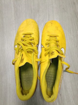 Zapatos de fútbol Nike Talla 43 (los use como 42)