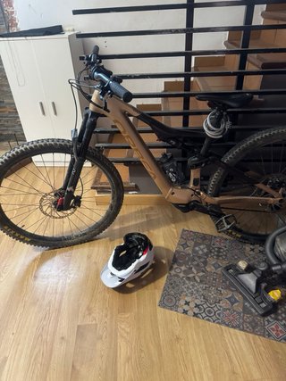 Bicicleta eléctrica MTB orbea rise cn 1000 km
