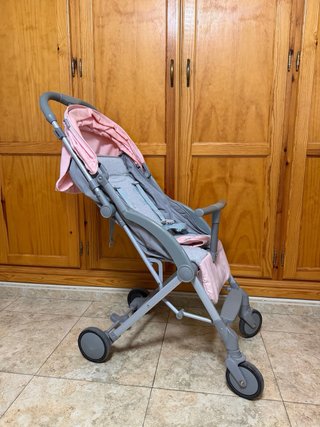 Silla de paseo ligera gris y rosa