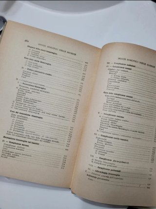 Libro antico di medicina urologia Renault